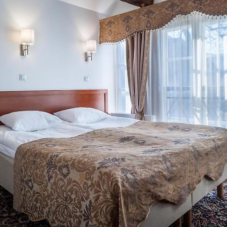Hotel Three Crowns Residents à Tallinn Extérieur photo