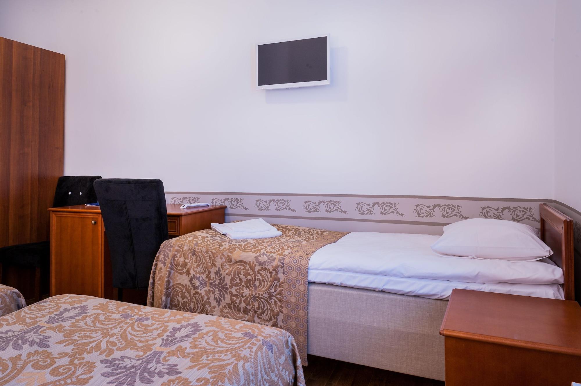 Hotel Three Crowns Residents à Tallinn Extérieur photo
