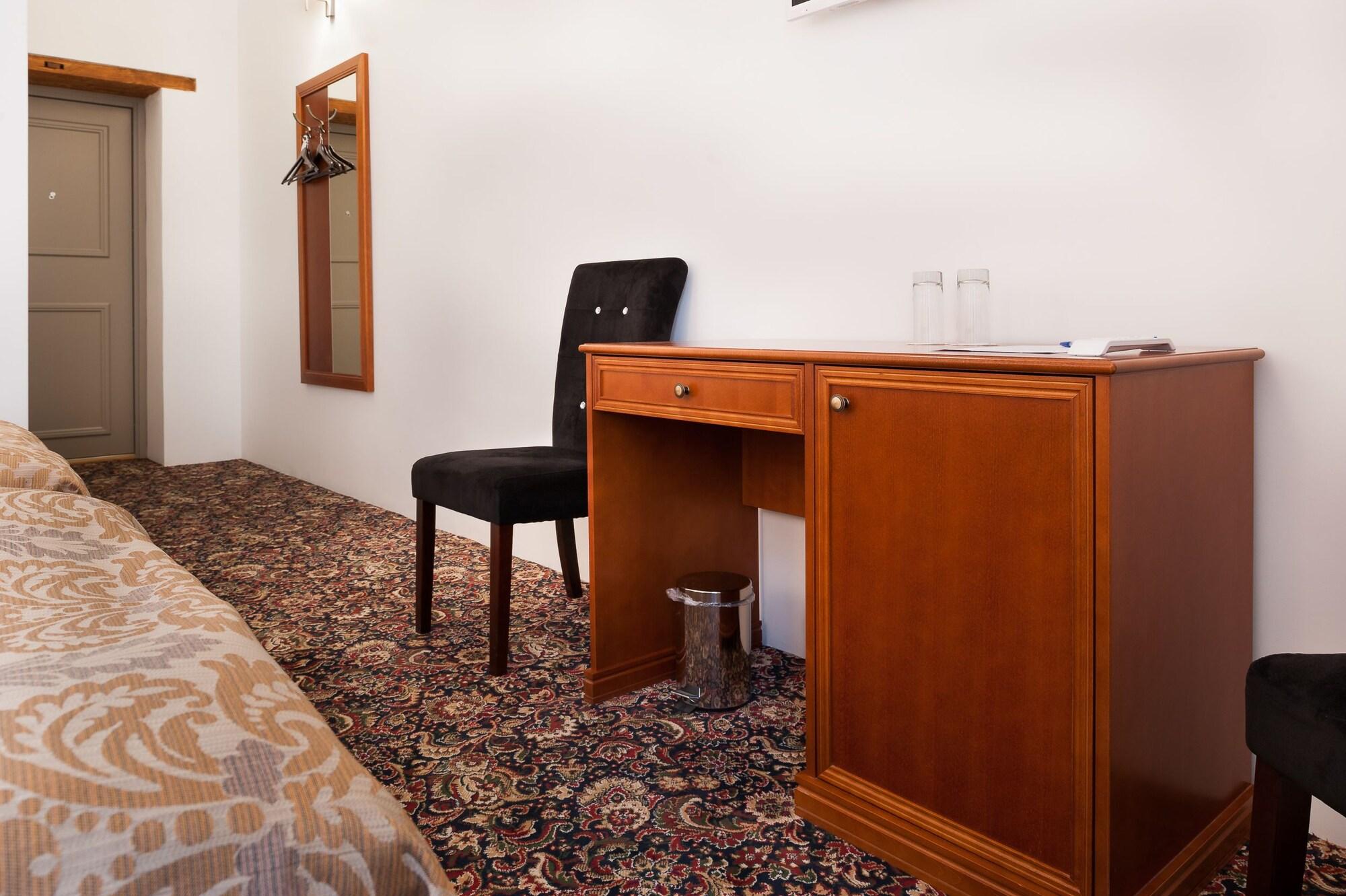 Hotel Three Crowns Residents à Tallinn Extérieur photo