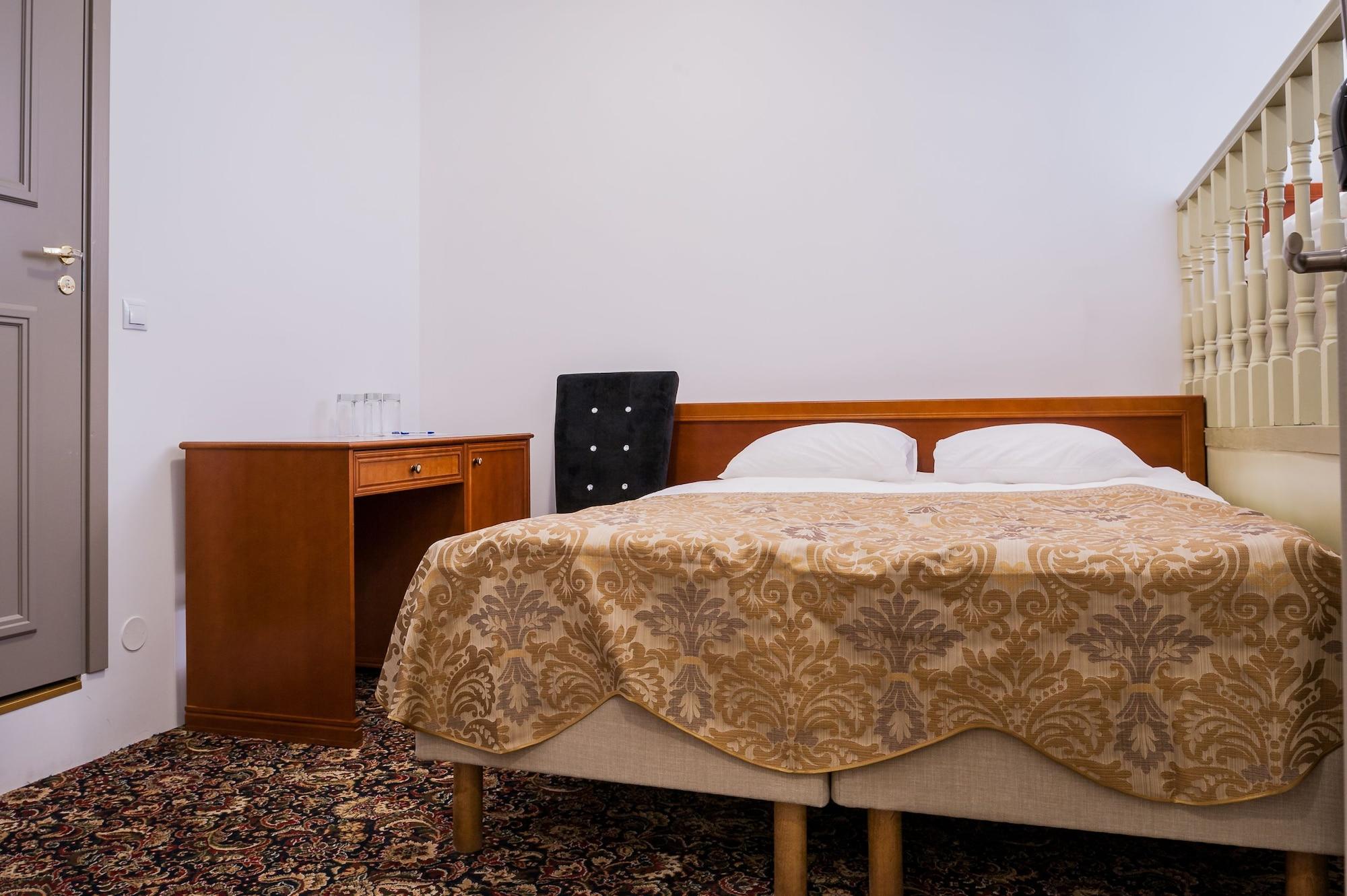 Hotel Three Crowns Residents à Tallinn Extérieur photo