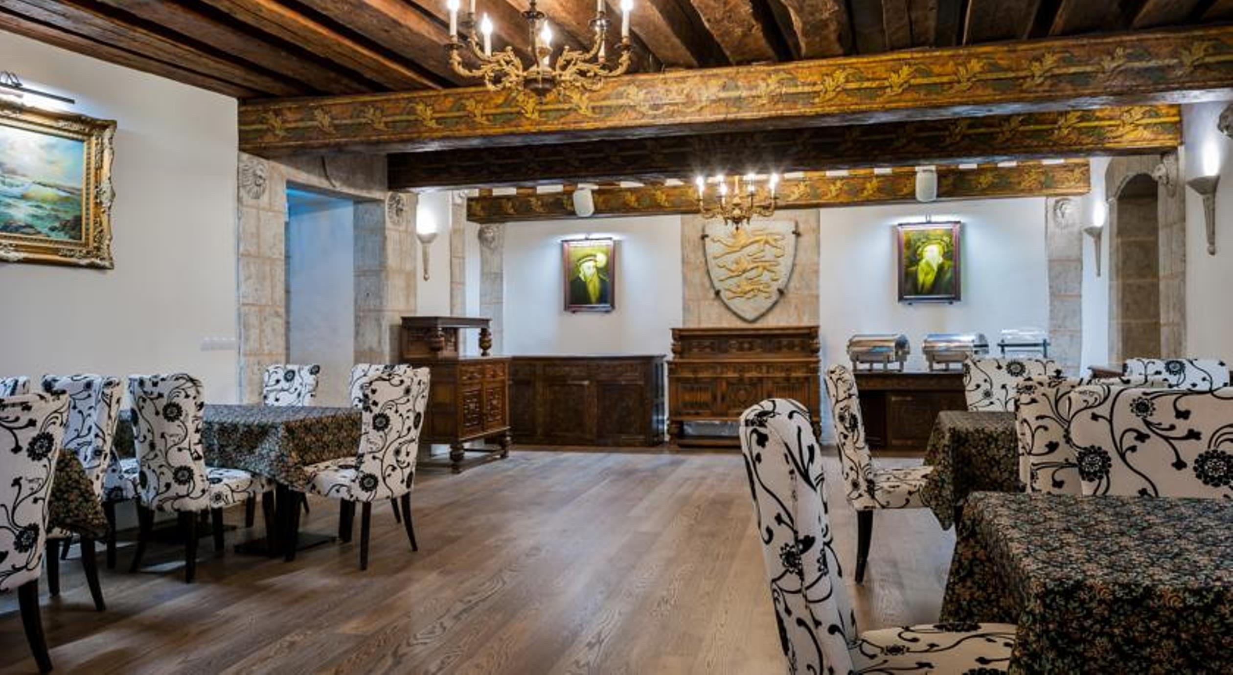 Hotel Three Crowns Residents à Tallinn Extérieur photo
