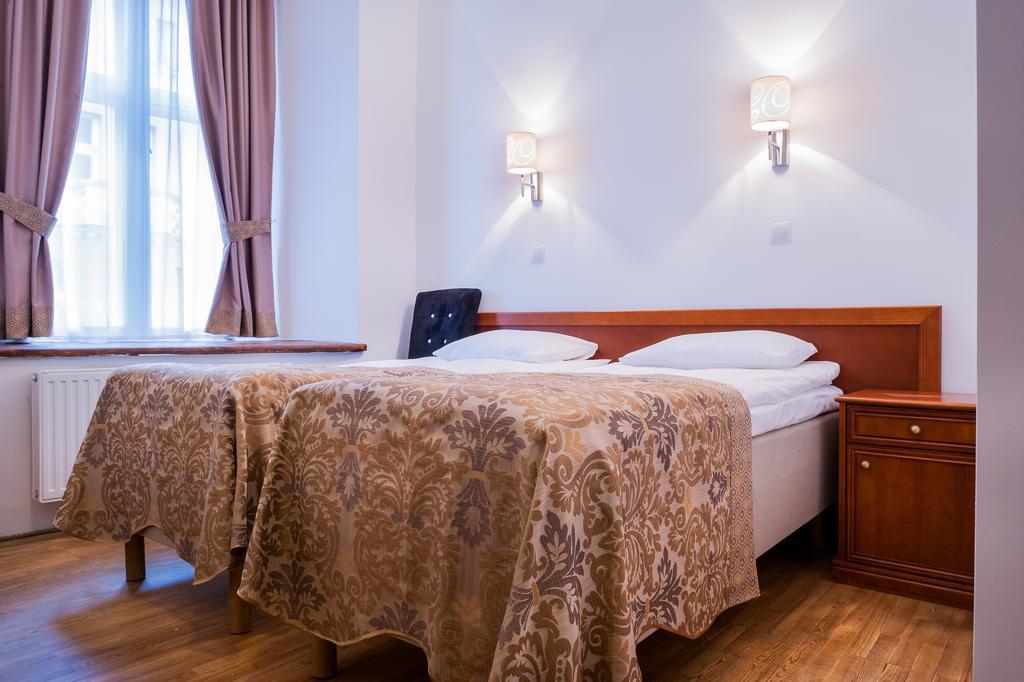 Hotel Three Crowns Residents à Tallinn Extérieur photo