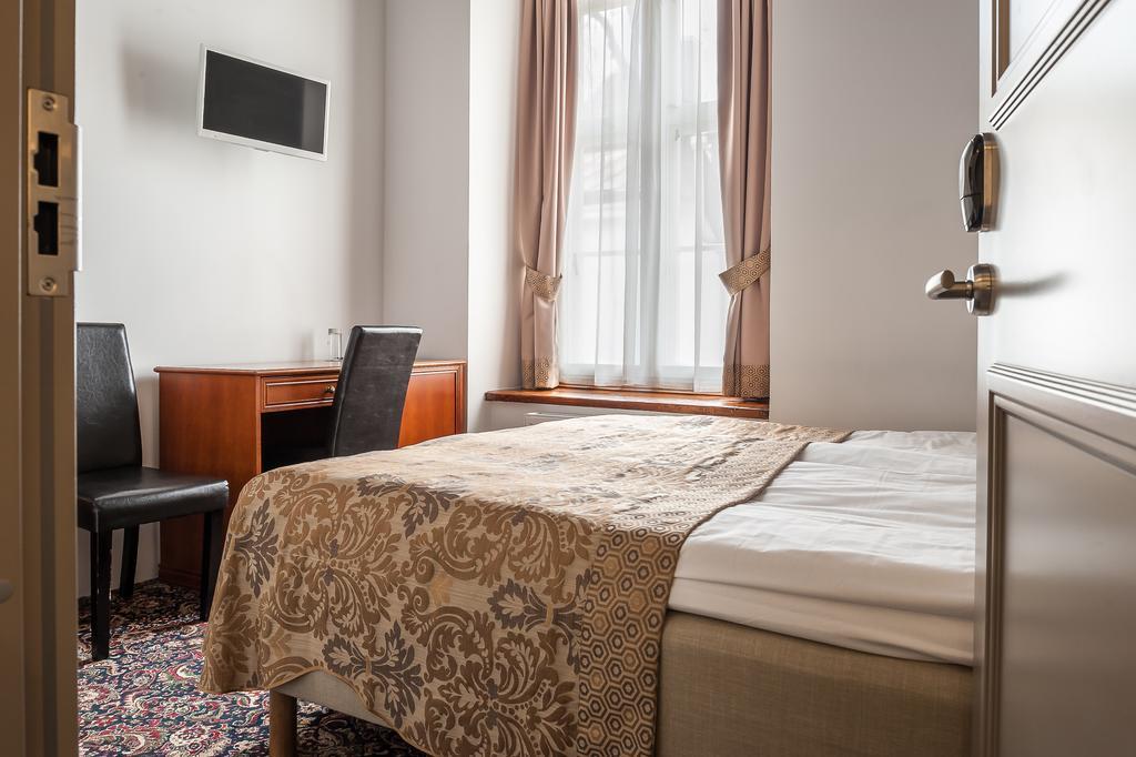 Hotel Three Crowns Residents à Tallinn Extérieur photo