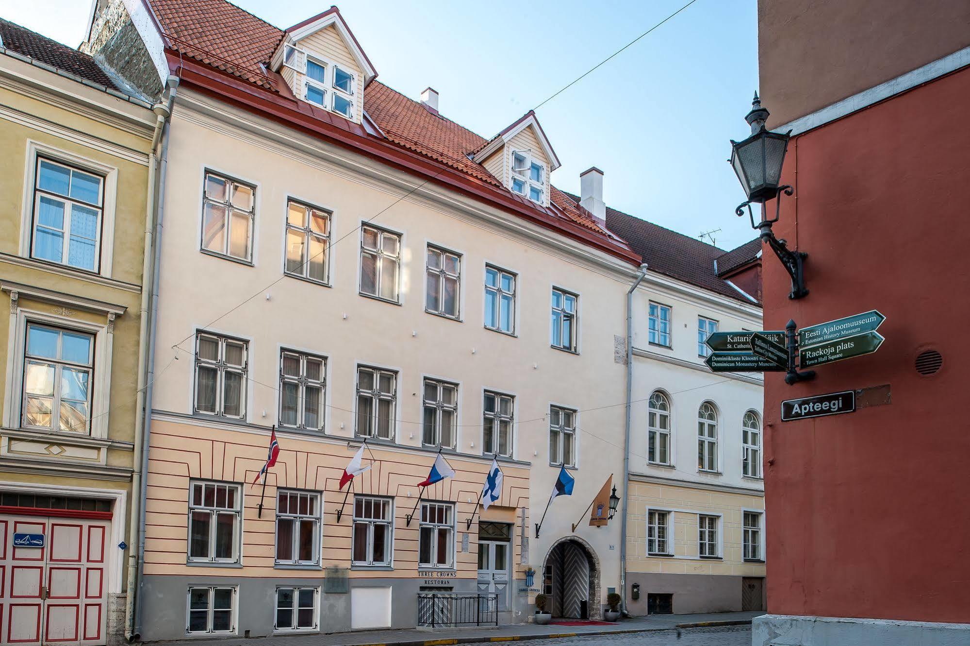 Hotel Three Crowns Residents à Tallinn Extérieur photo