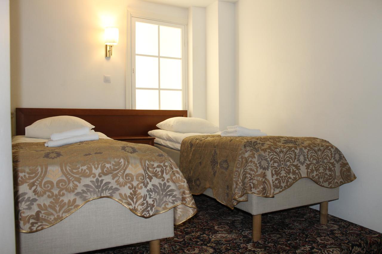 Hotel Three Crowns Residents à Tallinn Extérieur photo