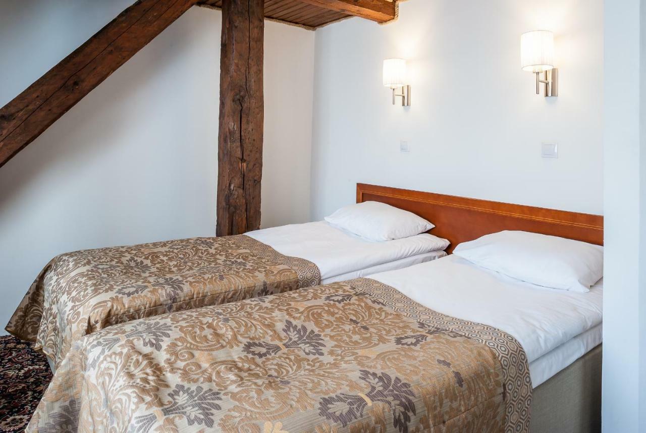 Hotel Three Crowns Residents à Tallinn Extérieur photo